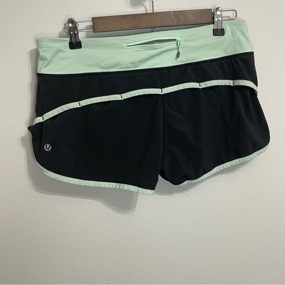 Lululemon Run: Speed Short *4-way StretchBlack / Fresh Teal size 8 MSRP $54 - Picture 3 of 6